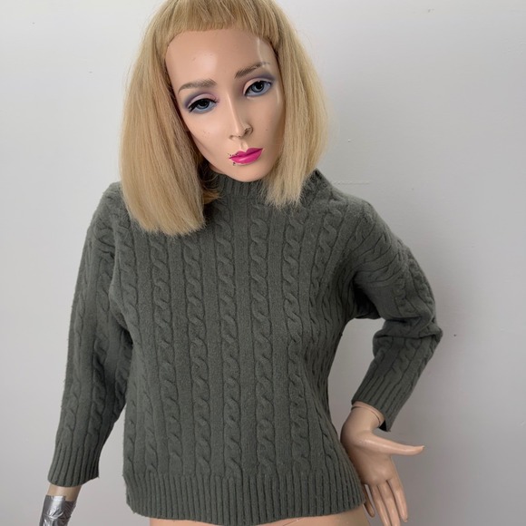 Aritzia Sunday Best Cable Knit Sweater  Merino Wool Green Old Money Sz Small - Picture 13 of 14